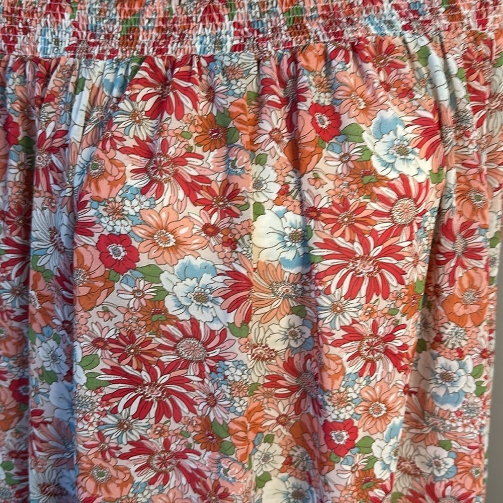 Floral Off Shoulder Blouse - Picture 2 of 5